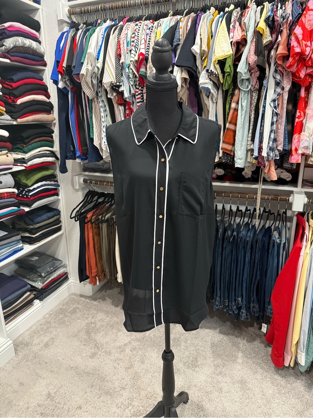 Liz Claiborne Black Sleeveless Blouse with White Trim